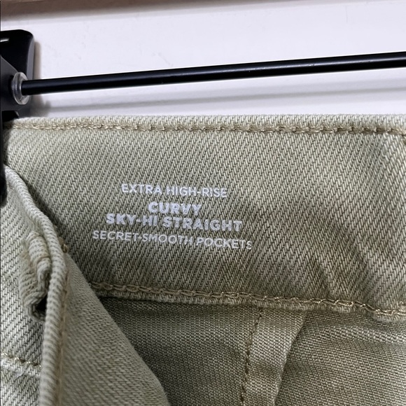 Old Navy Sage Green Pants - Picture 5 of 10